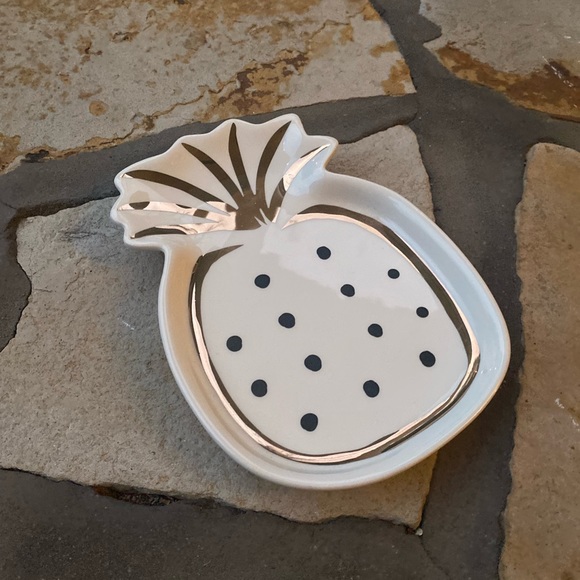 Pineapple Porcelain Trinket Tray | Shop Bop - White & Gold 5”x7” - Picture 3 of 7